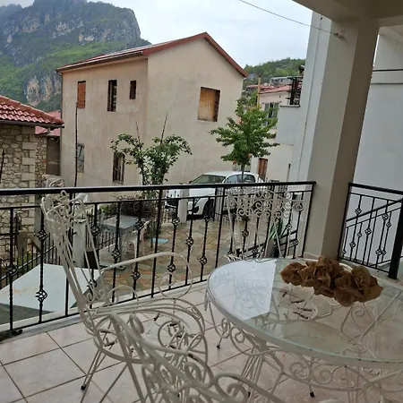 4br Trekkers Retreat In Grevena