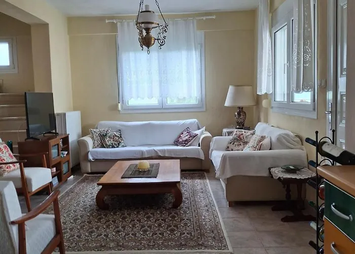 Casa de Férias 4br Trekkers Retreat In Grevena Spilaio